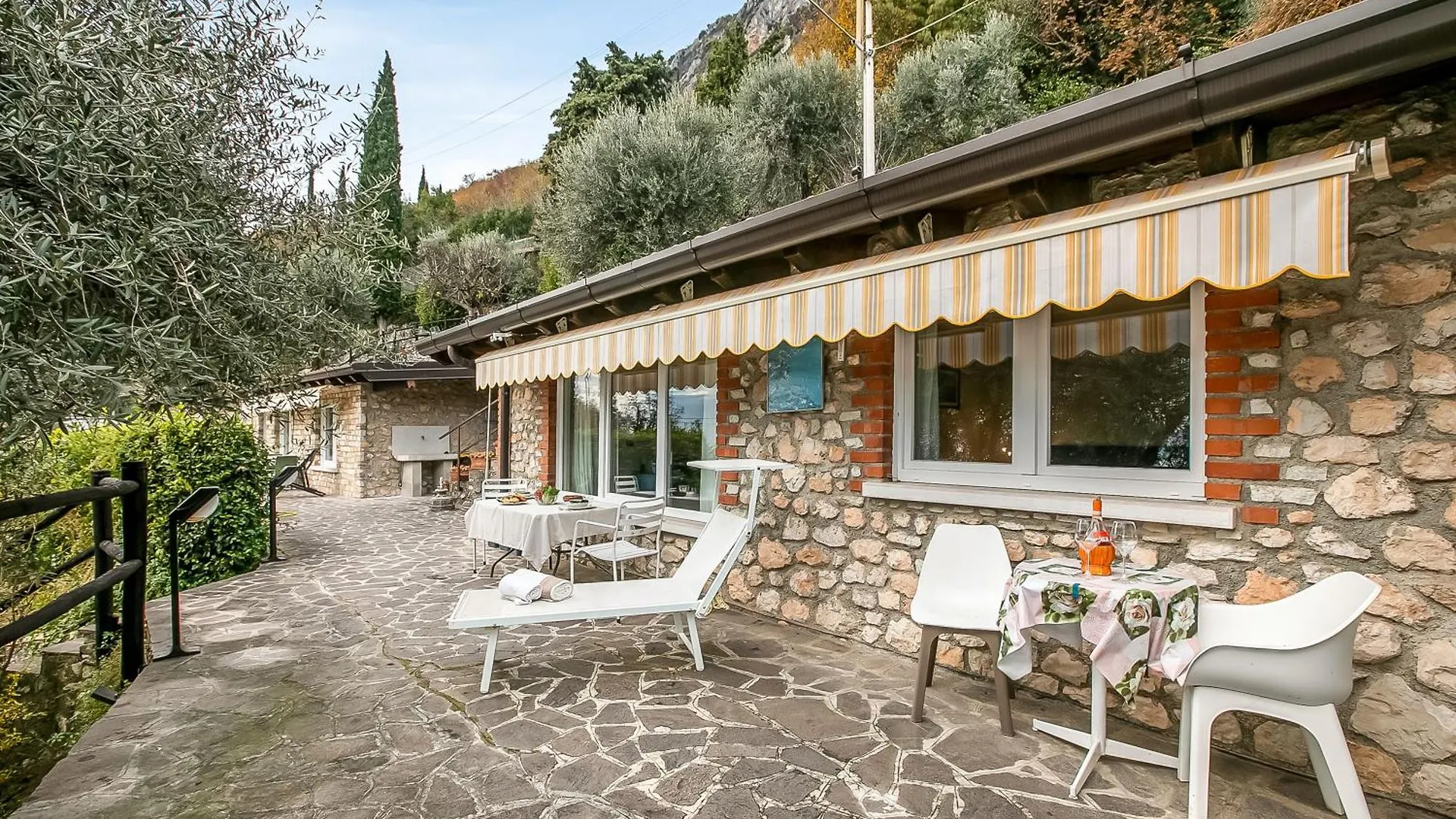 Gargnano Apartments